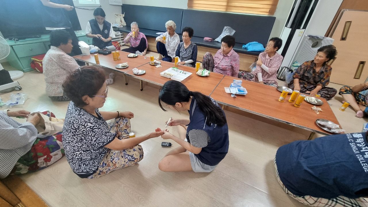 안동시 가톨릭상지대학교 RISE사업단, 기본건강 모니터링 봉사활동 실시